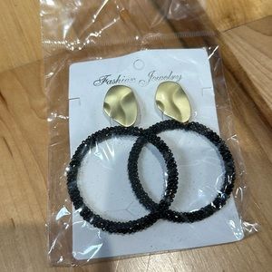 Black & Gold Fashion Earrings